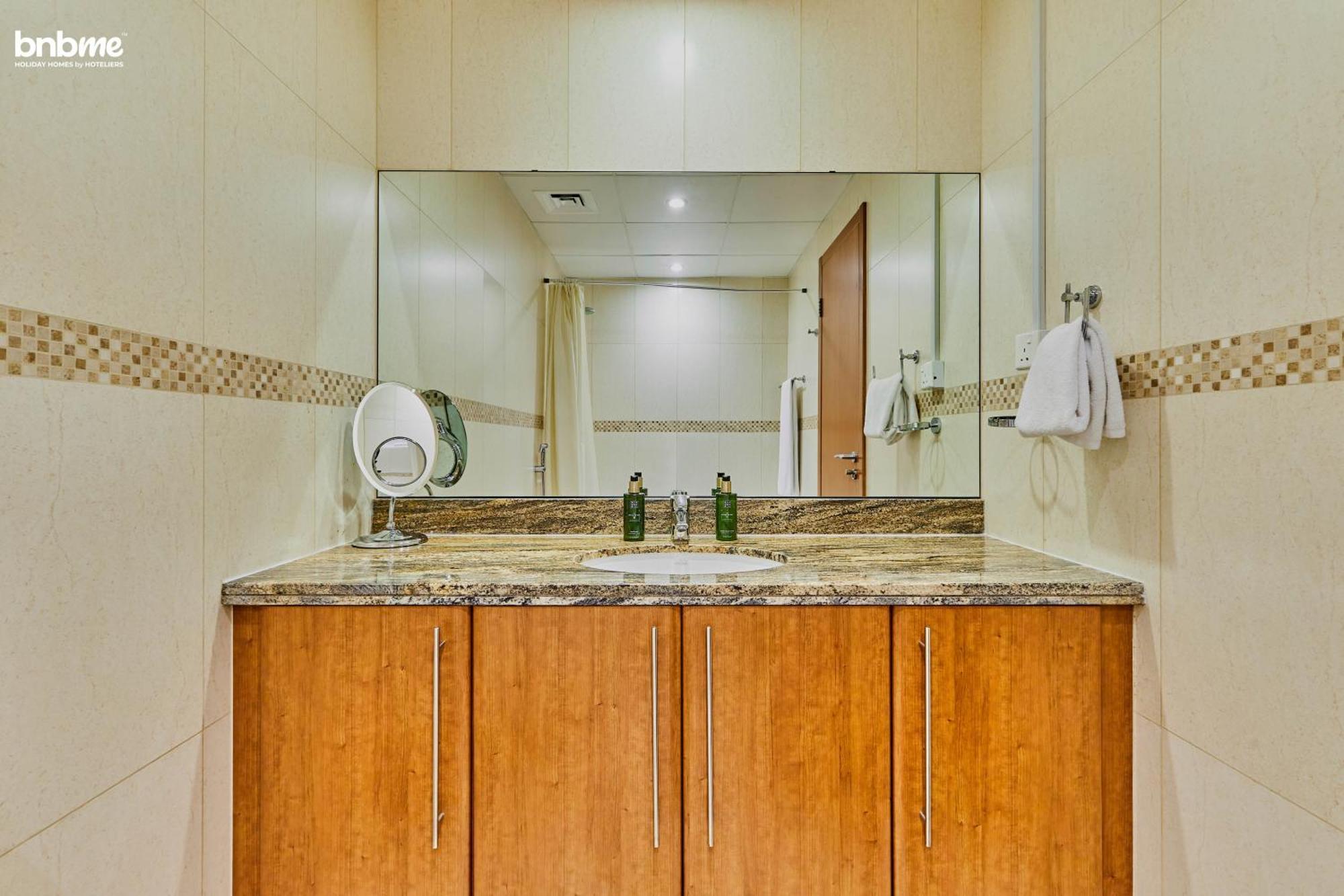 Bnbmehomes - Saba Tower ดูไบ ภายนอก รูปภาพ